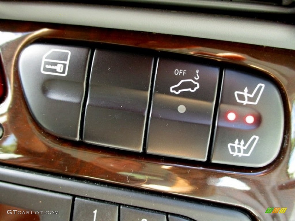 2003 Mercedes-Benz C 240 4Matic Wagon Controls Photo #138943016