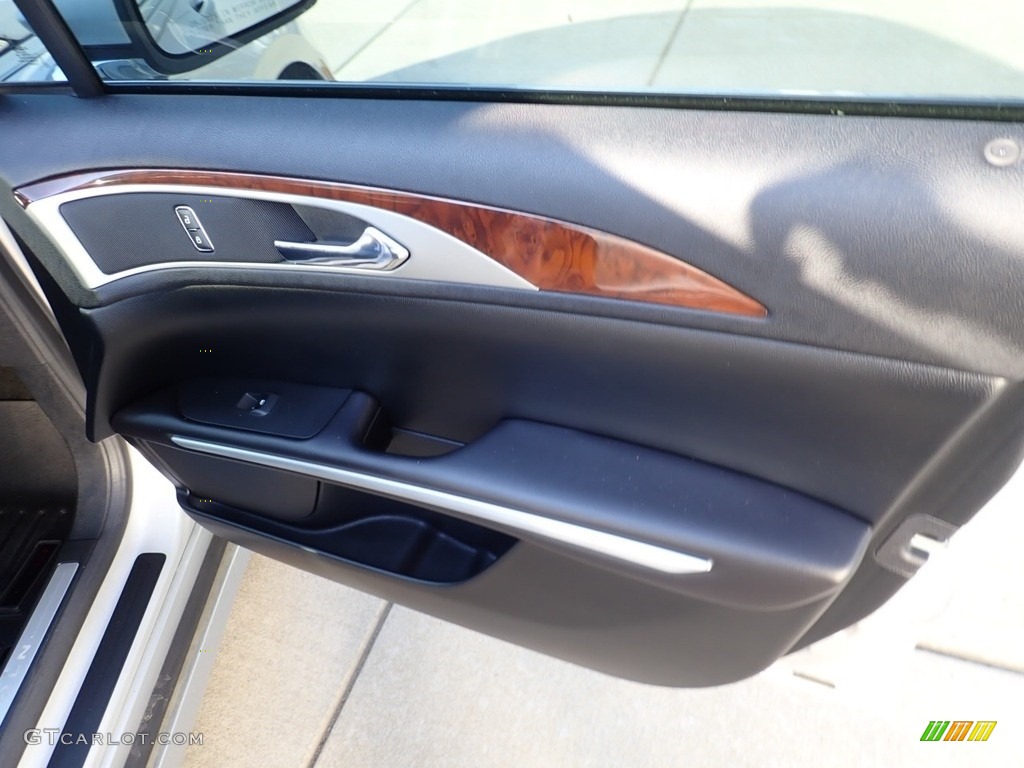 2016 Lincoln MKZ 3.7 AWD Ebony Door Panel Photo #138943718