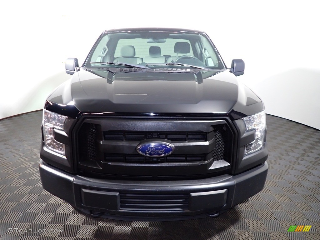 2016 F150 XL Regular Cab 4x4 - Shadow Black / Medium Earth Gray photo #4
