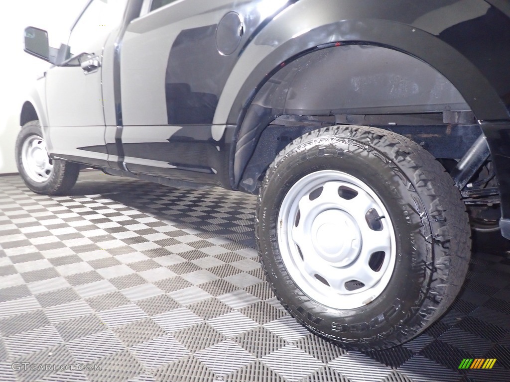 2016 F150 XL Regular Cab 4x4 - Shadow Black / Medium Earth Gray photo #10
