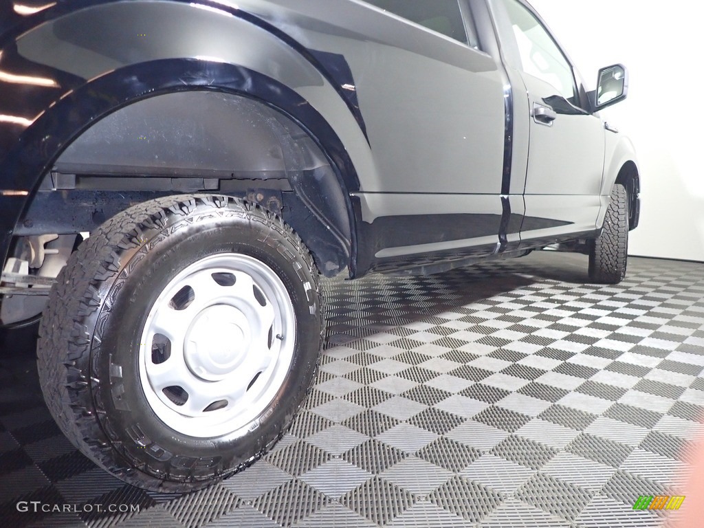 2016 F150 XL Regular Cab 4x4 - Shadow Black / Medium Earth Gray photo #14