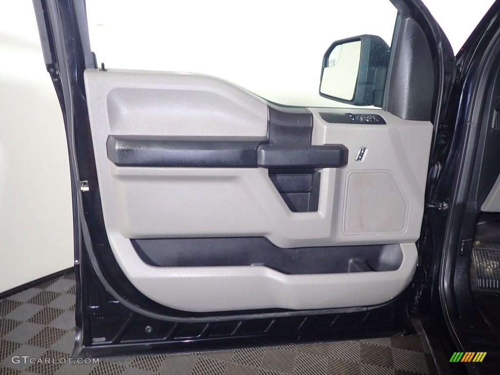 2016 F150 XL Regular Cab 4x4 - Shadow Black / Medium Earth Gray photo #15