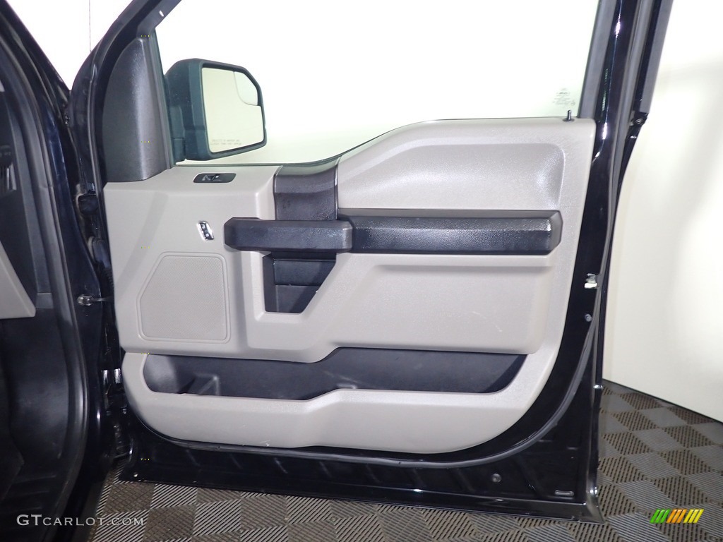 2016 F150 XL Regular Cab 4x4 - Shadow Black / Medium Earth Gray photo #19