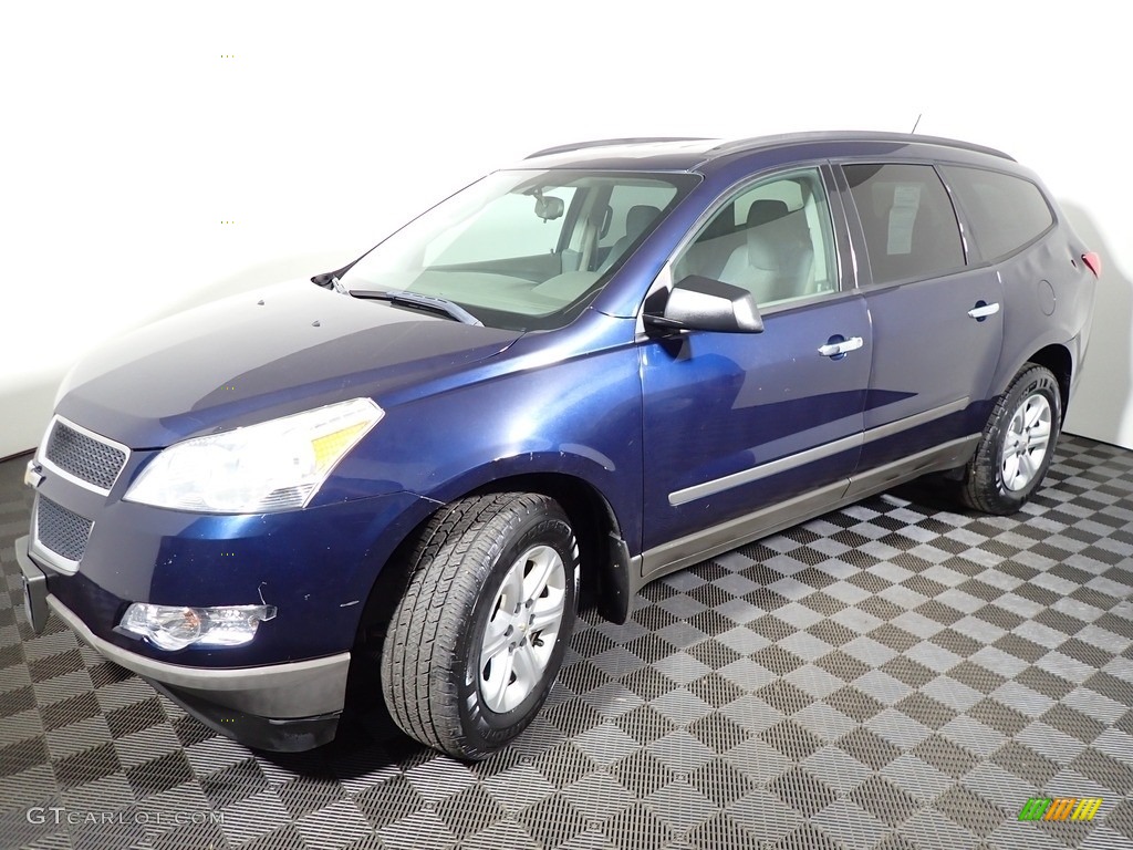 2011 Traverse LS AWD - Dark Blue Metallic / Dark Gray/Light Gray photo #7