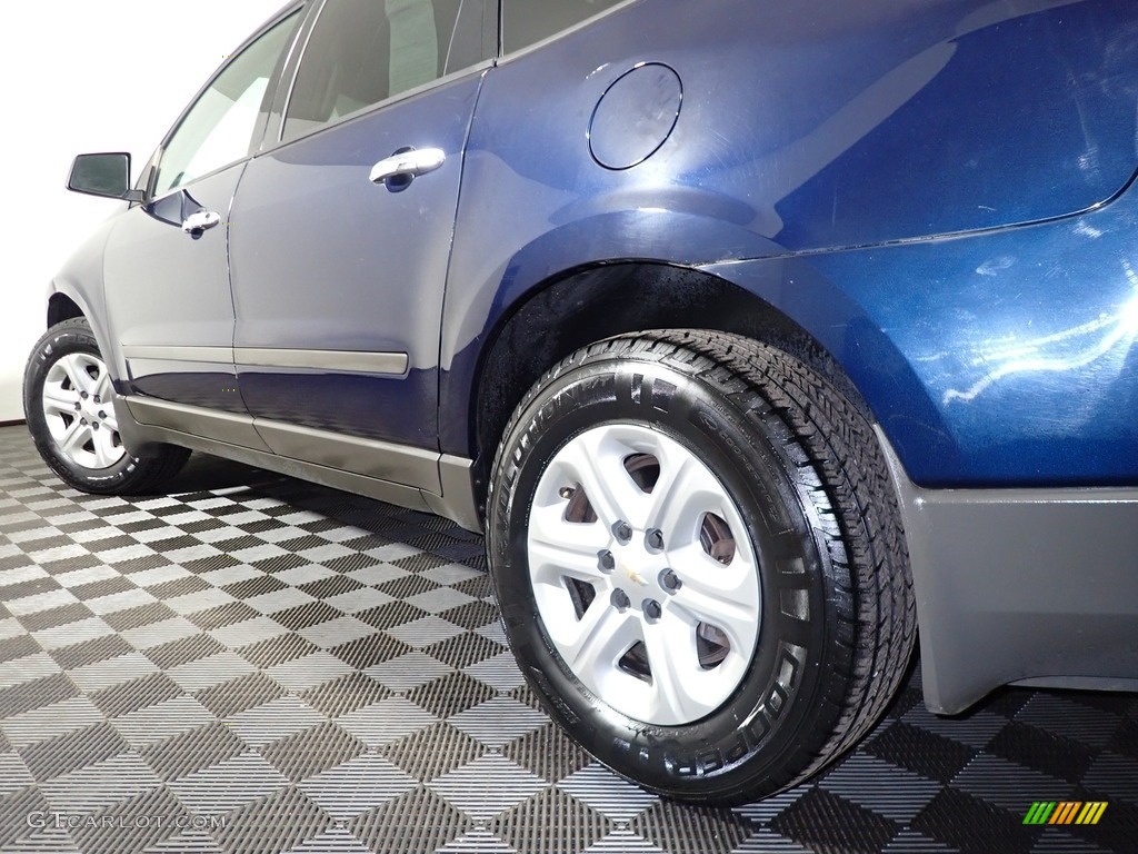 2011 Traverse LS AWD - Dark Blue Metallic / Dark Gray/Light Gray photo #10