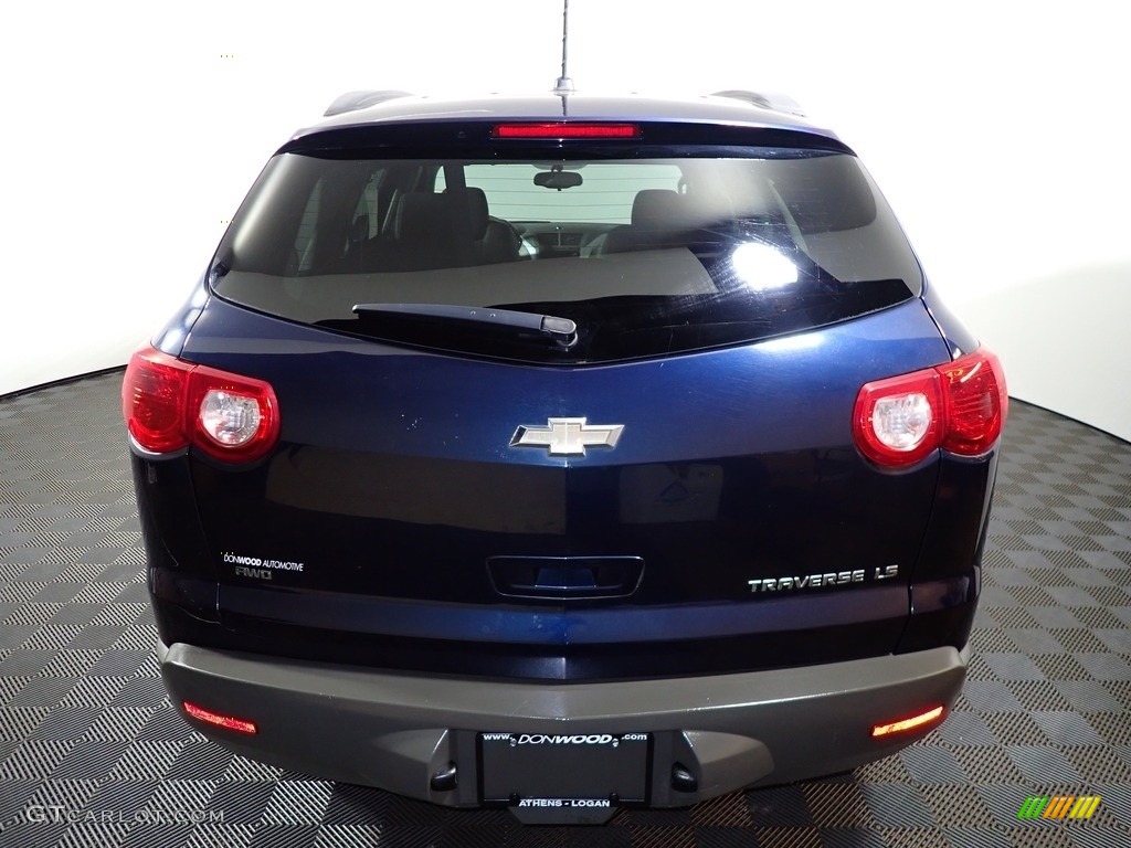 2011 Traverse LS AWD - Dark Blue Metallic / Dark Gray/Light Gray photo #11