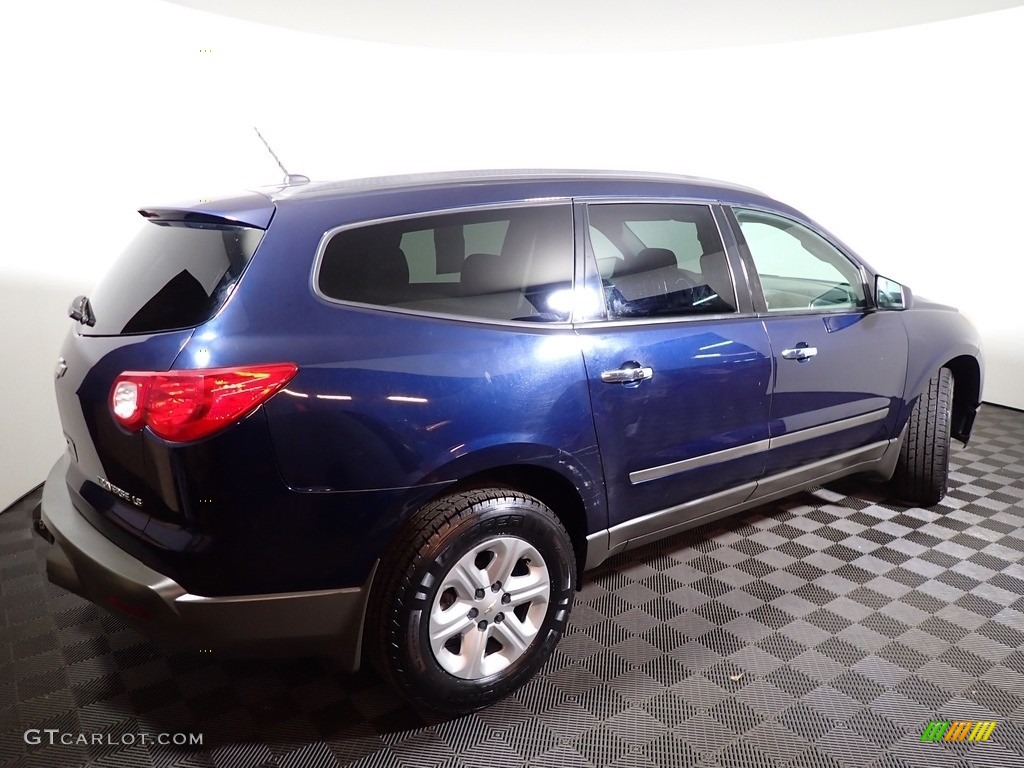 2011 Traverse LS AWD - Dark Blue Metallic / Dark Gray/Light Gray photo #15