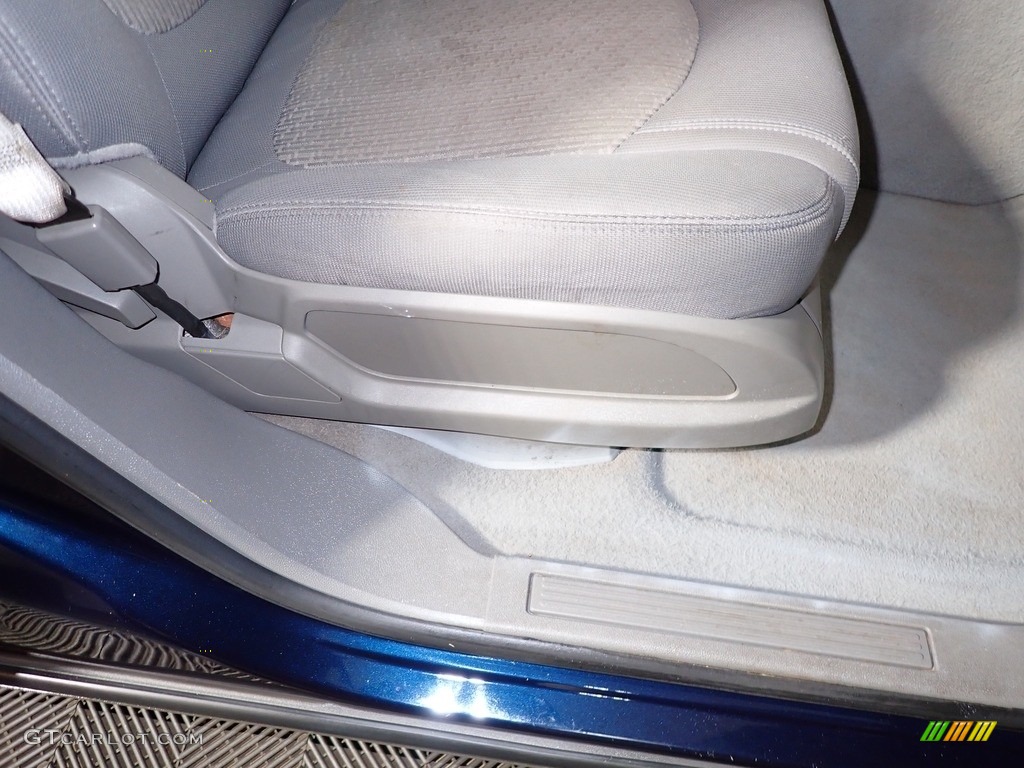 2011 Traverse LS AWD - Dark Blue Metallic / Dark Gray/Light Gray photo #26