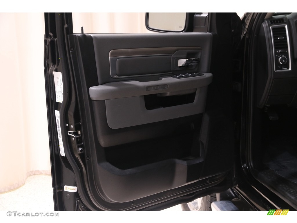 2014 1500 SLT Crew Cab 4x4 - Black / Black/Diesel Gray photo #4