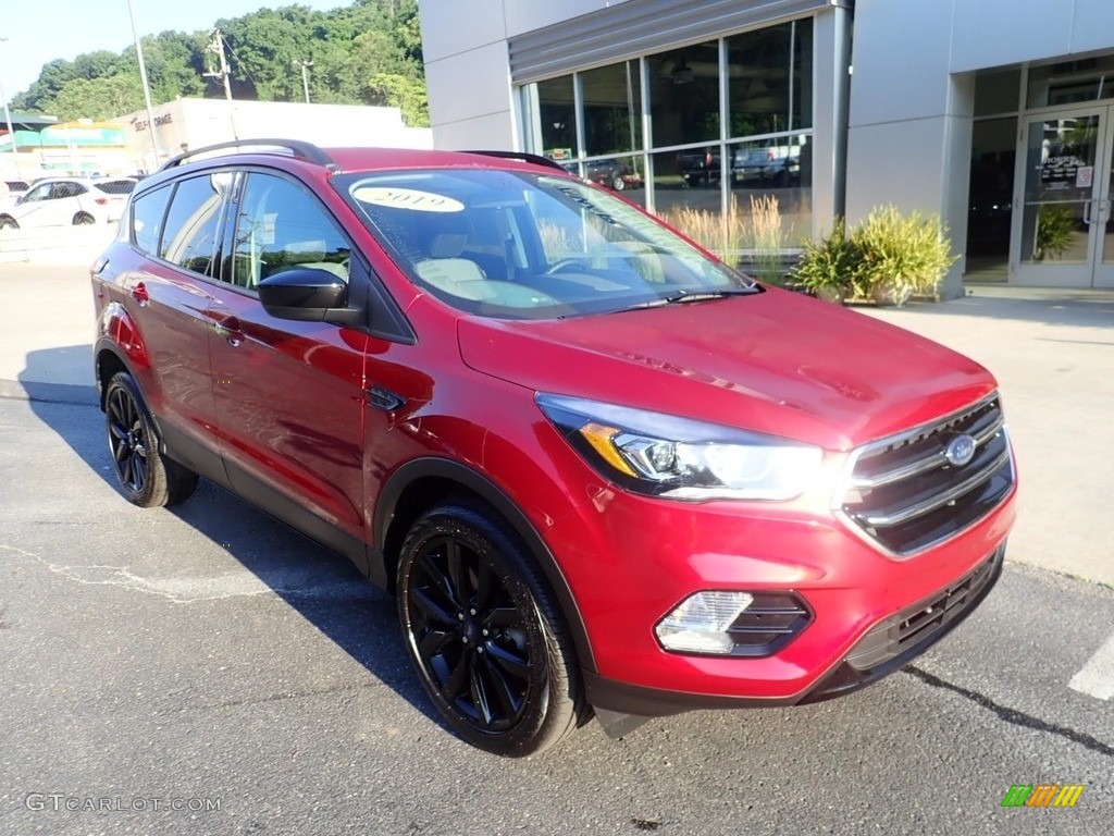 2019 Escape SE 4WD - Ruby Red / Chromite Gray/Charcoal Black photo #9