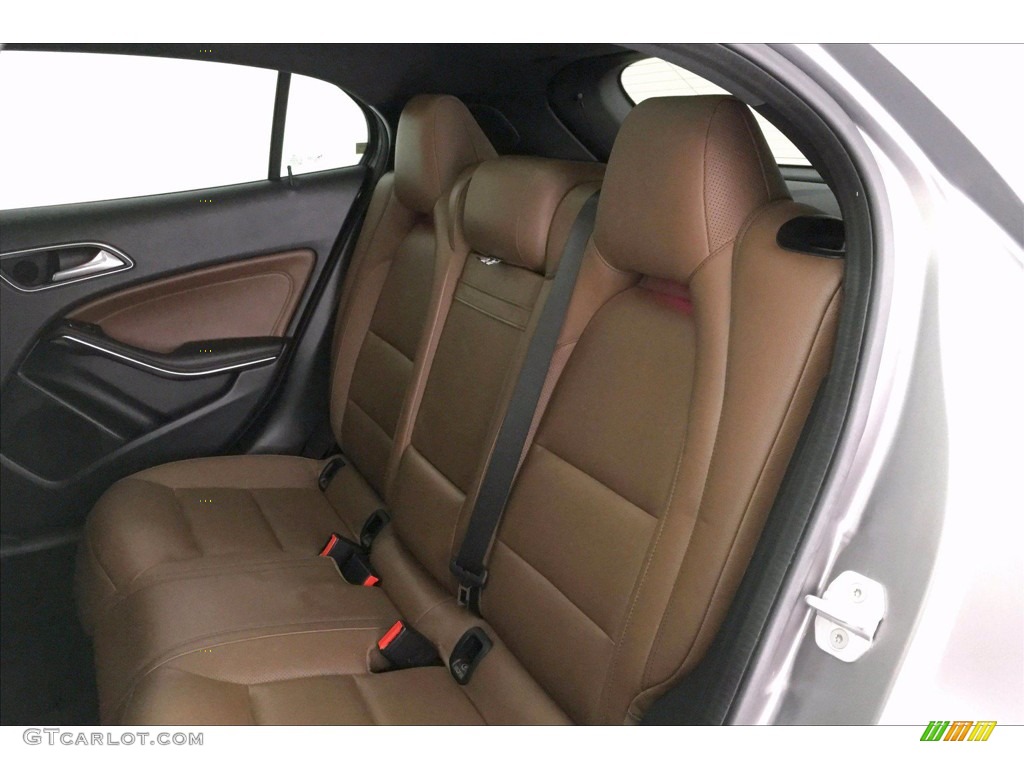 2016 Mercedes-Benz GLA 250 Rear Seat Photos