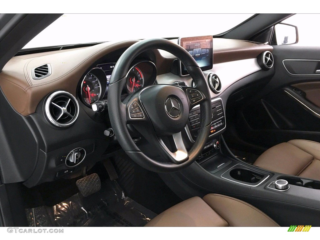 Brown Interior 2016 Mercedes-Benz GLA 250 Photo #138952391