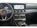 Black - E 300 Sedan Photo No. 5