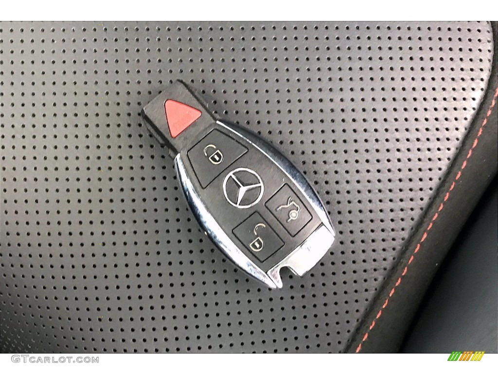 2017 Mercedes-Benz SLC 43 AMG Roadster Keys Photos