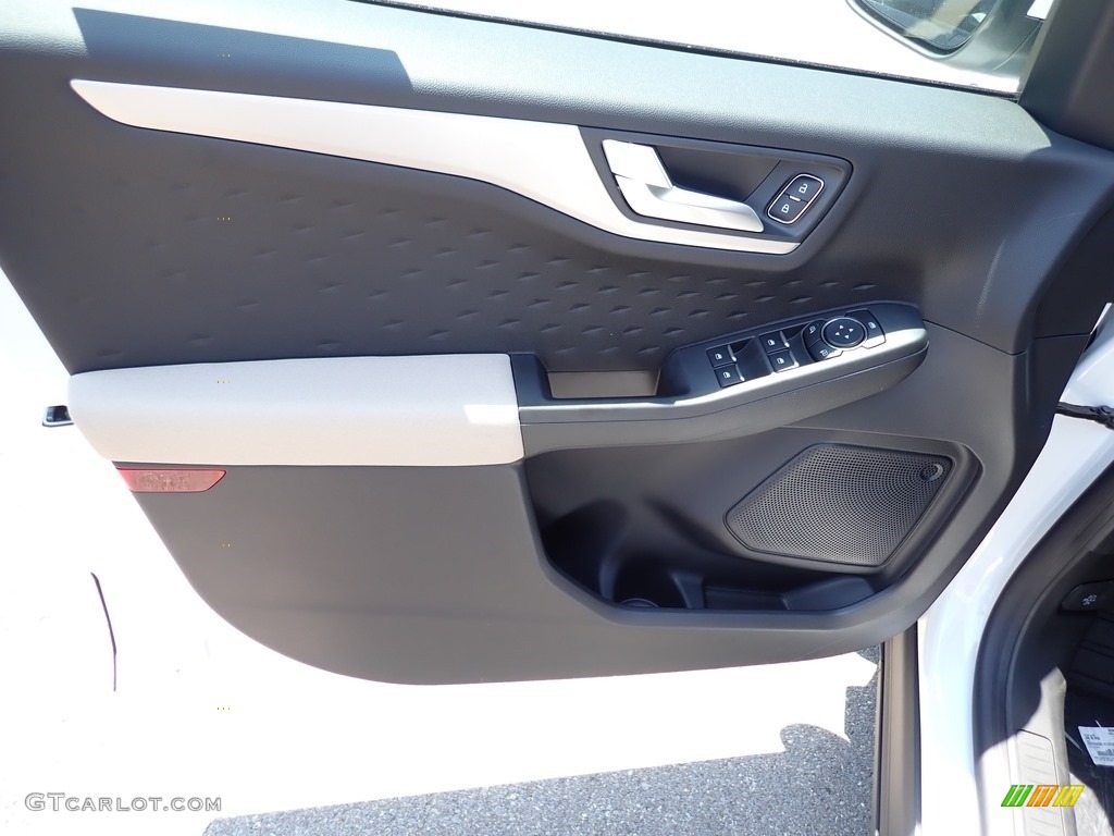 2020 Escape SE 4WD - Oxford White / Sandstone photo #11