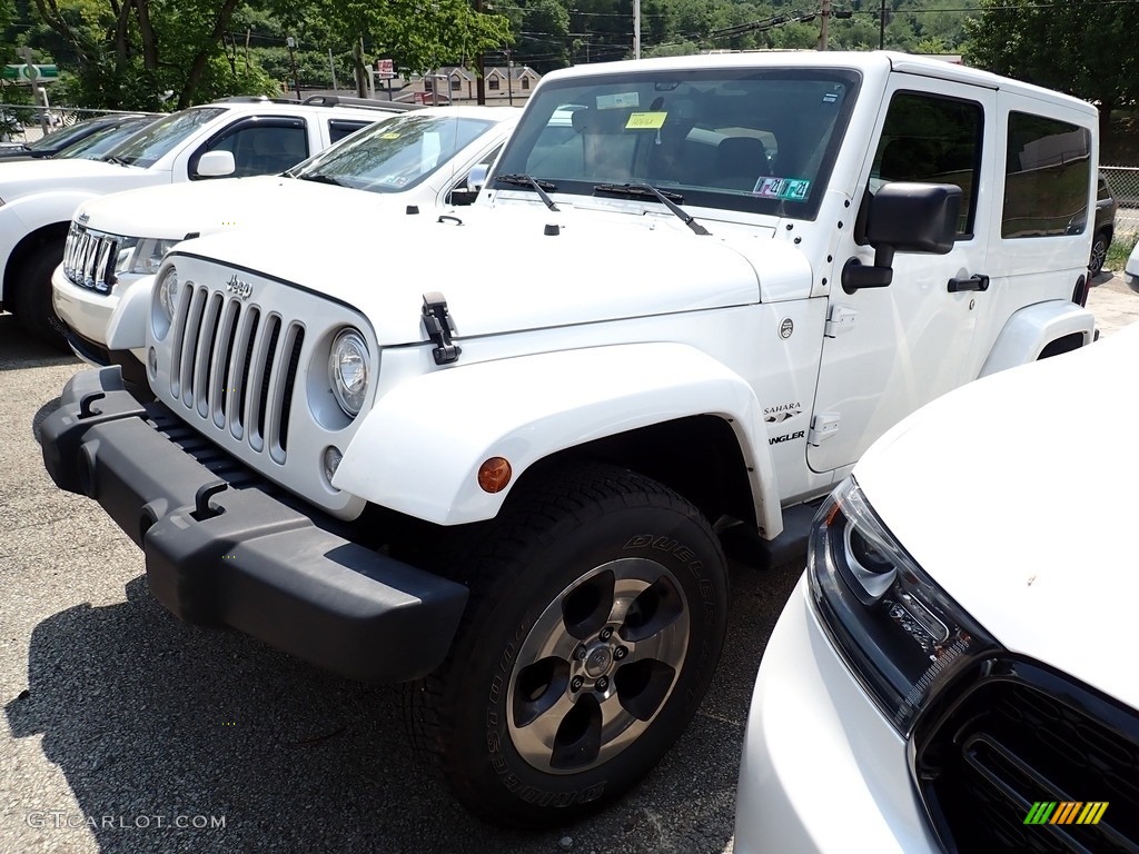 2017 Wrangler Sahara 4x4 - Bright White / Black/Dark Saddle photo #1