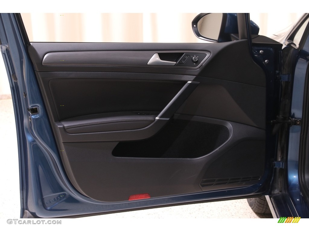 2019 Golf SE - Silk Blue Metallic / Titan Black photo #4