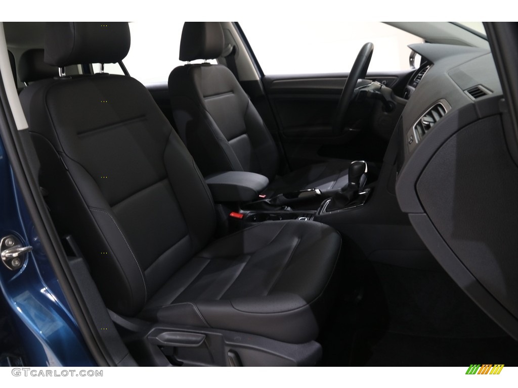 2019 Golf SE - Silk Blue Metallic / Titan Black photo #13