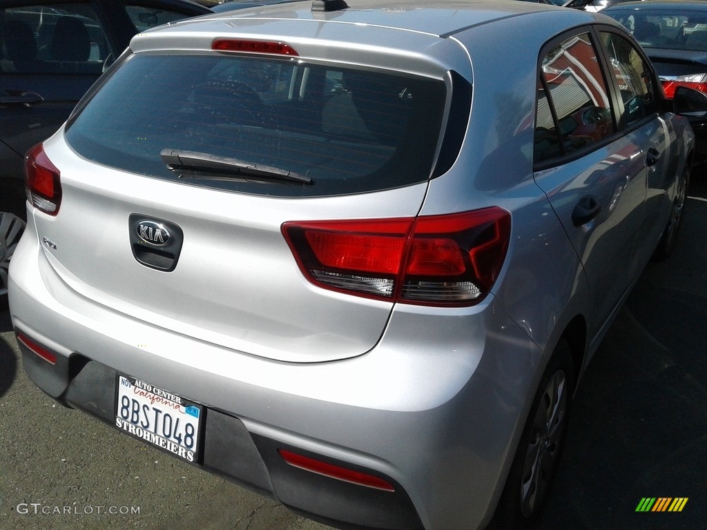 2018 Rio LX - Silky Silver / Black photo #8