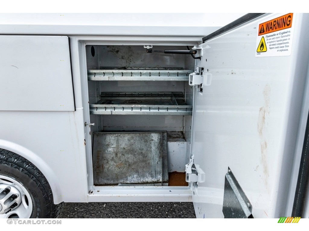2014 Express Cutaway 3500 Utility Van - Summit White / Medium Pewter photo #33