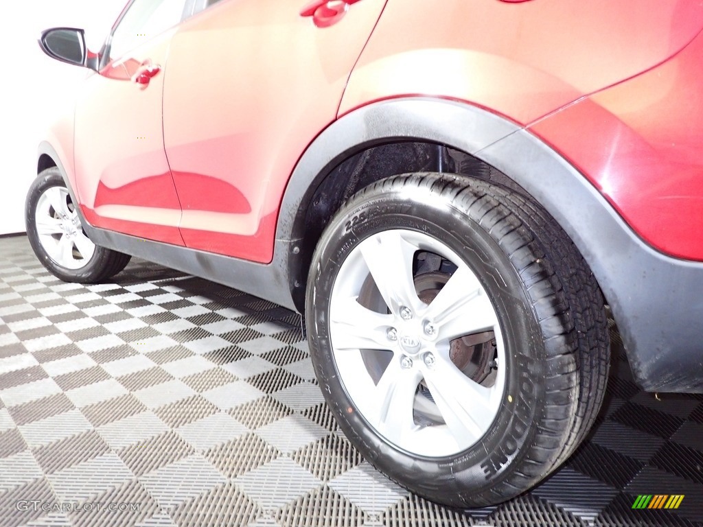 2011 Sportage LX - Signal Red / Alpine Gray photo #10