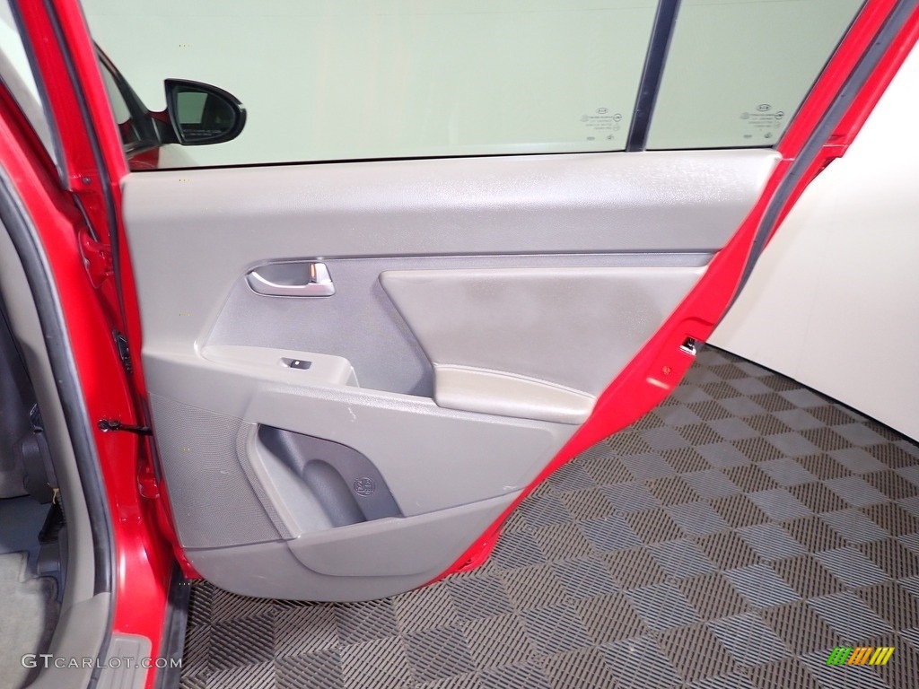 2011 Sportage LX - Signal Red / Alpine Gray photo #23