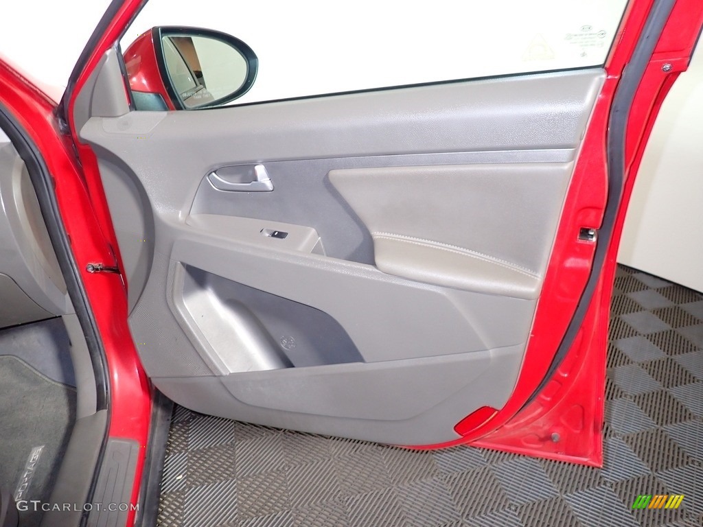 2011 Sportage LX - Signal Red / Alpine Gray photo #25