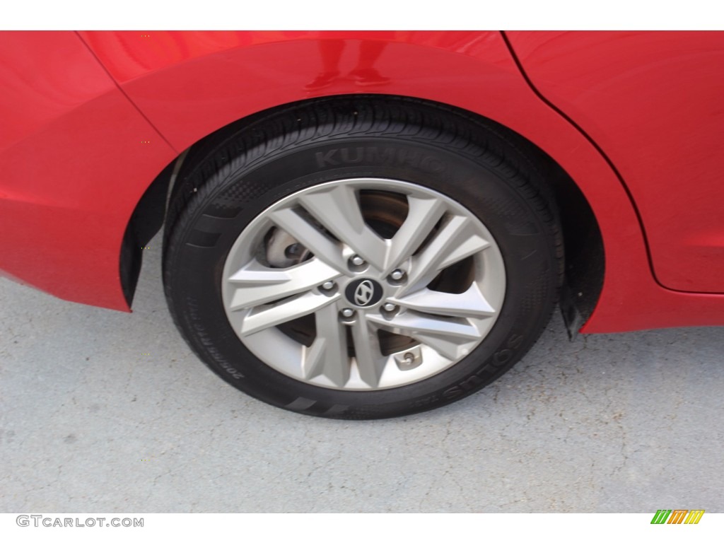 2019 Elantra SEL - Scarlet Red / Gray photo #11