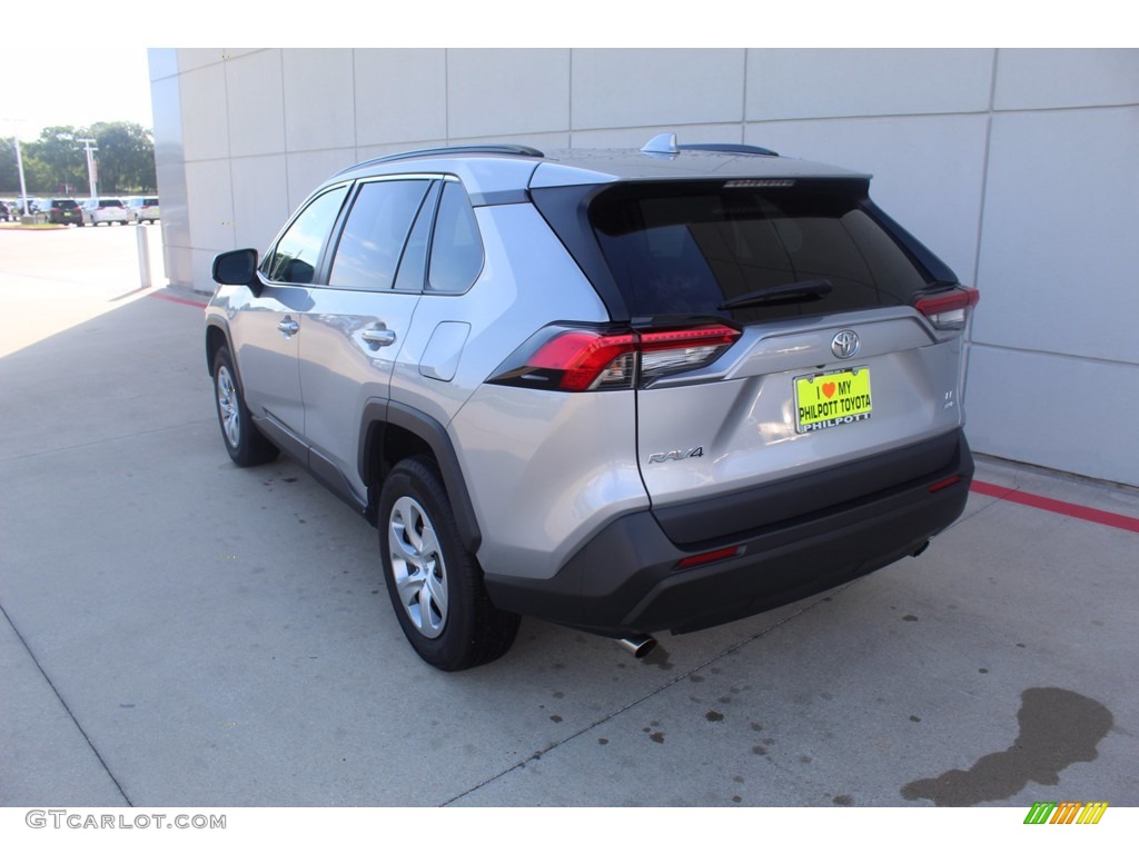 2019 RAV4 LE - Silver Sky Metallic / Black photo #6