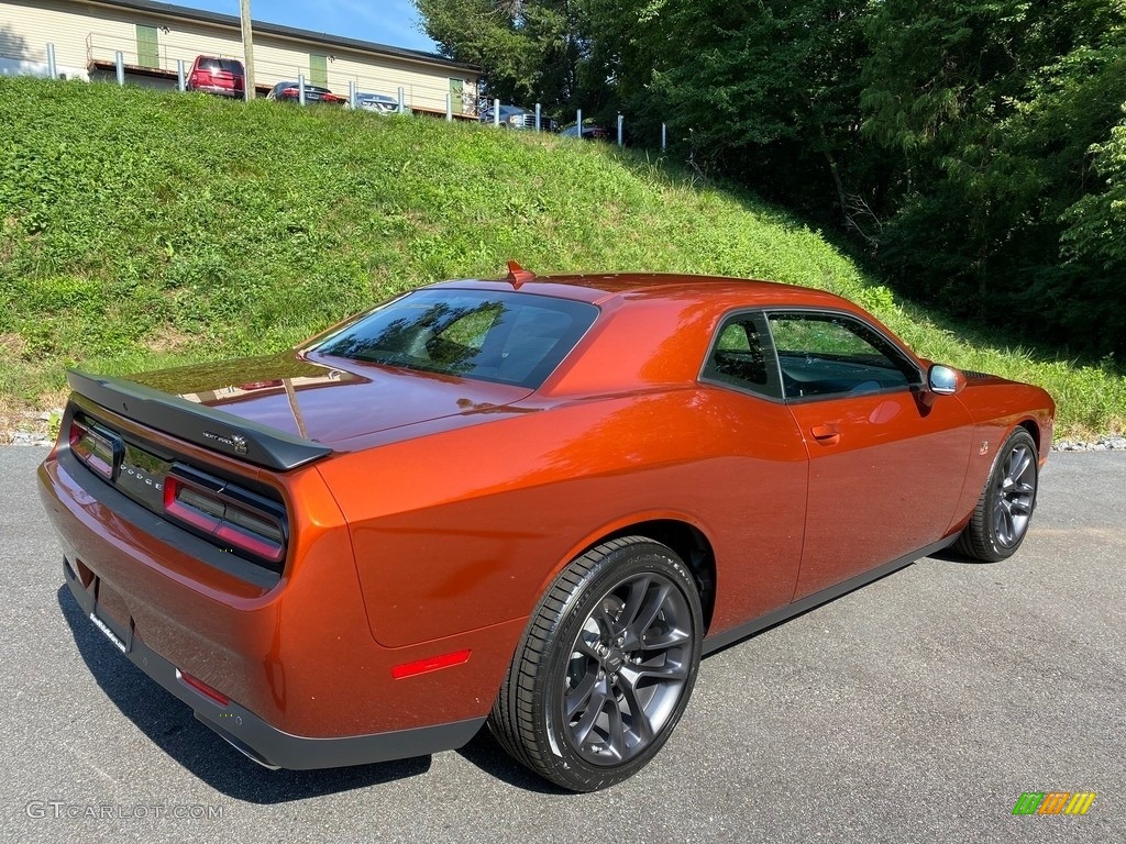 2020 Challenger R/T Scat Pack - Sinamon Stick / Black w/Alcantara photo #6