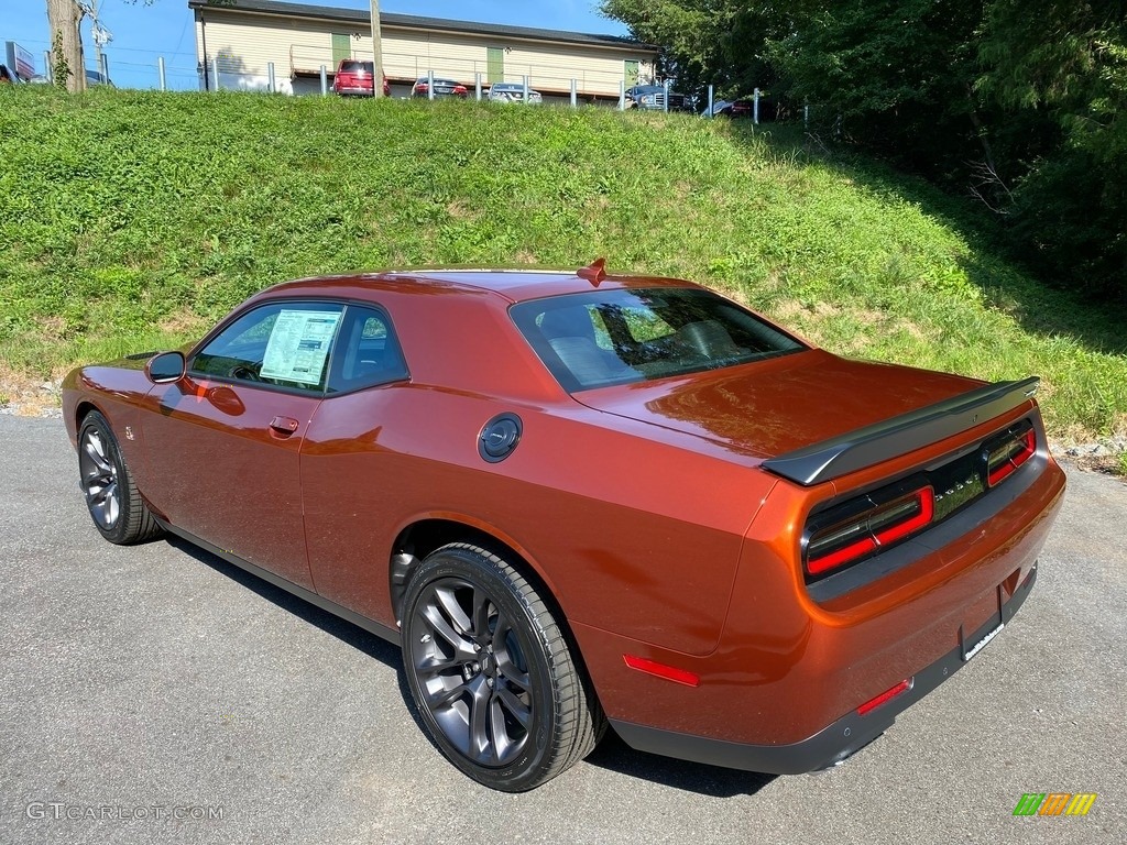 2020 Challenger R/T Scat Pack - Sinamon Stick / Black w/Alcantara photo #8