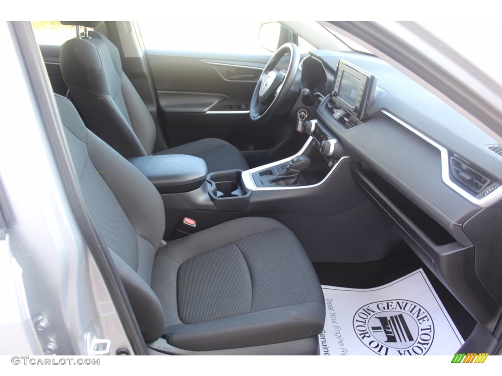 2019 RAV4 LE - Silver Sky Metallic / Black photo #26