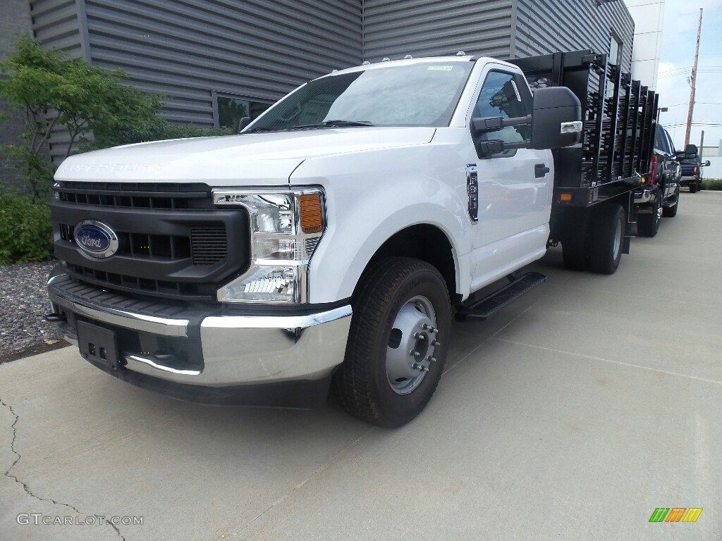 2020 F350 Super Duty XL Regular Cab 4x4 Chassis Dump Truck - Oxford White / Medium Earth Gray photo #1