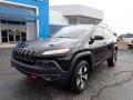Brilliant Black Crystal Pearl - Cherokee Trailhawk 4x4 Photo No. 2