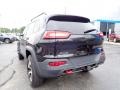 Brilliant Black Crystal Pearl - Cherokee Trailhawk 4x4 Photo No. 5