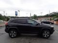 Brilliant Black Crystal Pearl - Cherokee Trailhawk 4x4 Photo No. 10