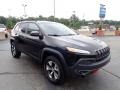 Brilliant Black Crystal Pearl - Cherokee Trailhawk 4x4 Photo No. 11