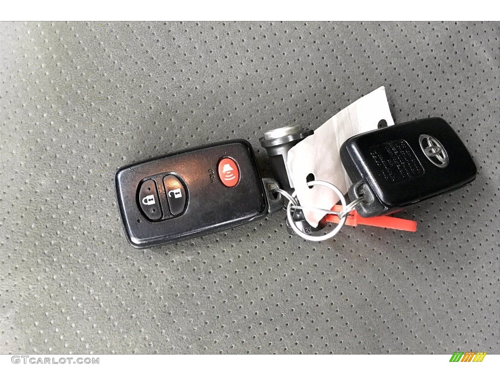 2015 Prius Two Hybrid - Classic Silver Metallic / Misty Gray photo #11