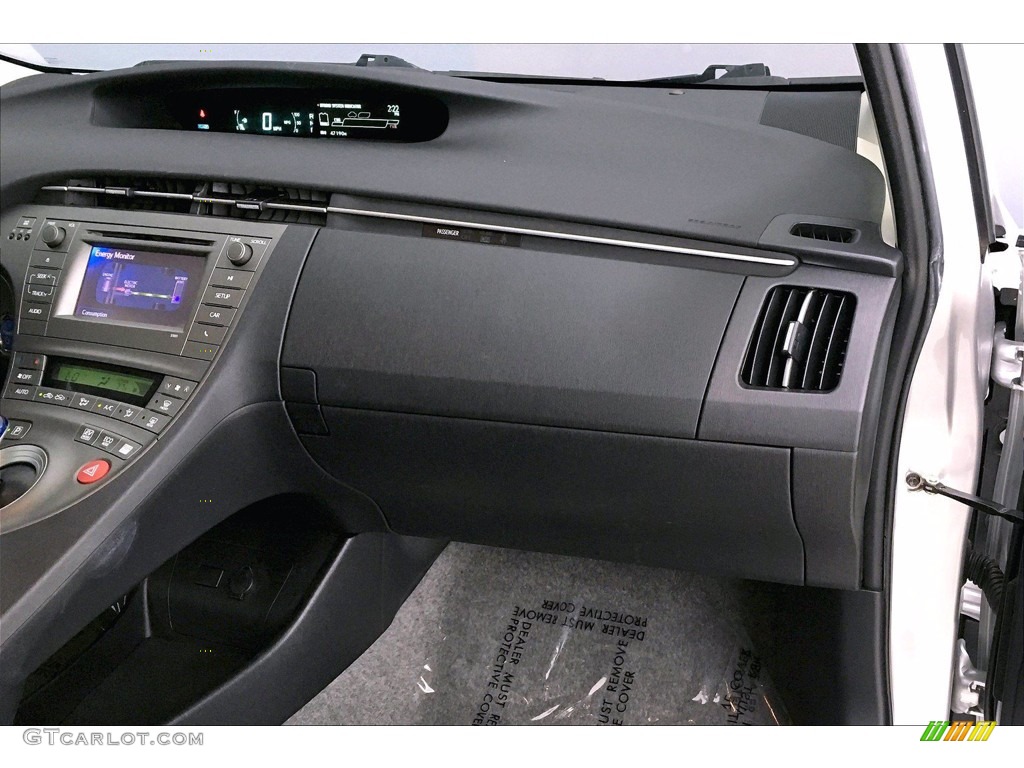 2015 Prius Two Hybrid - Classic Silver Metallic / Misty Gray photo #22