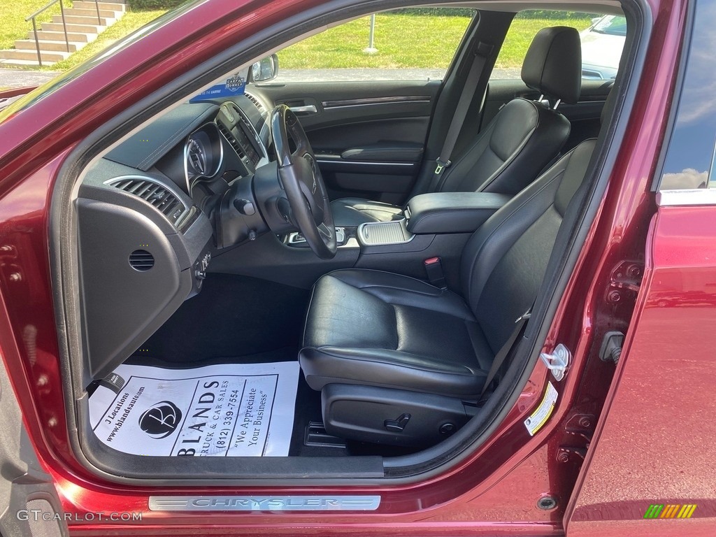 2019 300 Limited AWD - Velvet Red Pearl / Black photo #12