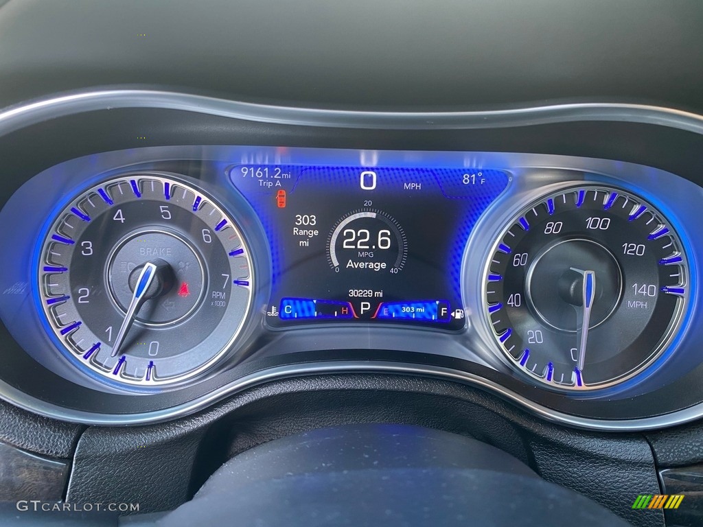 2019 Chrysler 300 Limited AWD Gauges Photo #138983337