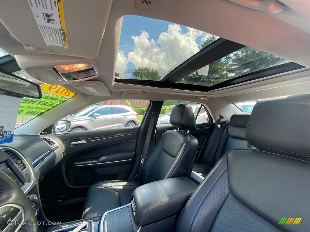 2019 300 Limited AWD - Velvet Red Pearl / Black photo #39