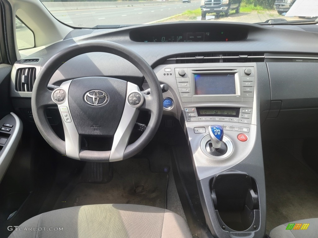 2012 Prius 3rd Gen Five Hybrid - Classic Silver Metallic / Dark Gray photo #10