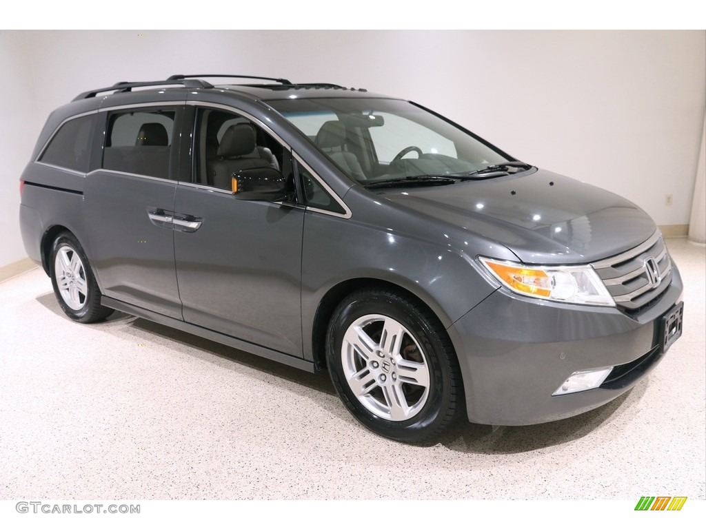 Polished Metal Metallic Honda Odyssey