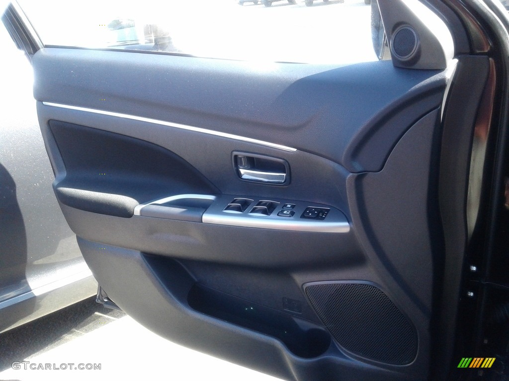 2019 Mitsubishi Outlander Sport ES Black Door Panel Photo #138989480