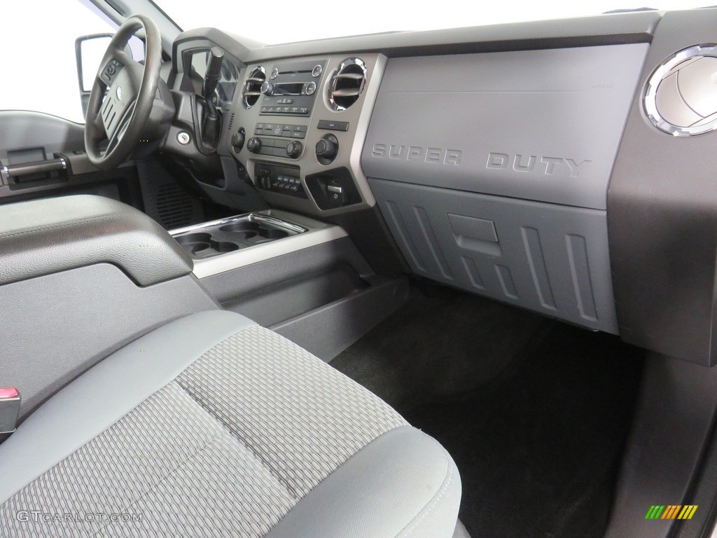2016 Ford F450 Super Duty XLT Crew Cab 4x4 Dashboard Photos