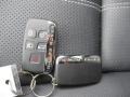 Indus Silver Metallic - Range Rover Velar S Photo No. 20