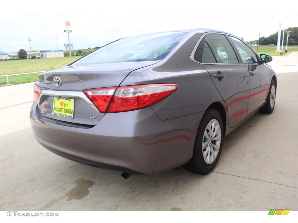 2015 Camry LE - Celestial Silver Metallic / Ash photo #8