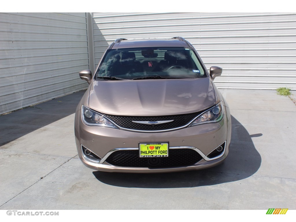 2018 Pacifica Touring L - Molten Silver / Black/Alloy photo #3