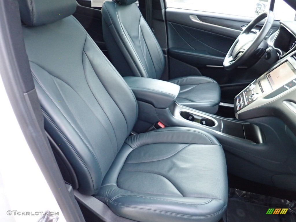 2019 Lincoln MKC Reserve AWD Front Seat Photo #138996692